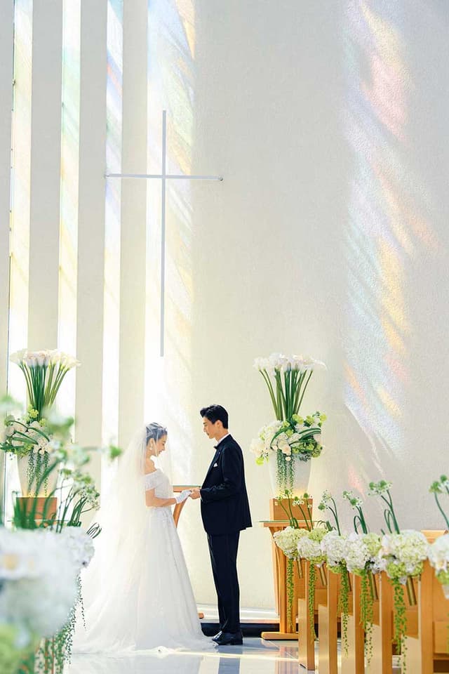 15mのバージンロードを歩こう！光溢れるチャペル見学フェア