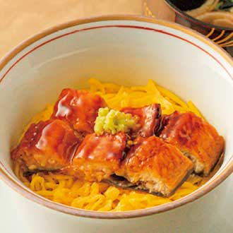 鰻御飯 お吸い物 巻麩 葱 若布