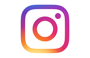 【Instagramをチェック】<br/ > Instagramでは、リアルウエディング写真やコーディネート、最新情報などを掲載。ぜひフォローしてください。